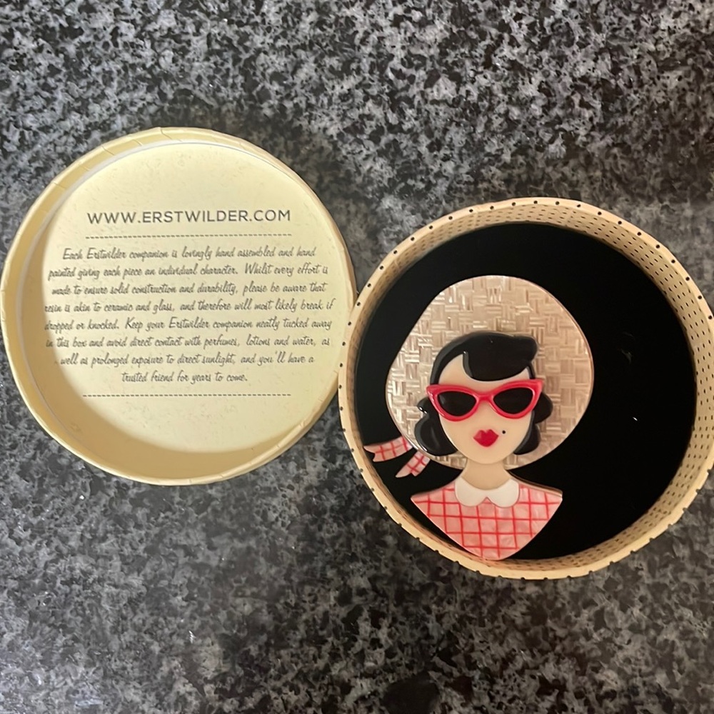 VGUC Picnic Pinup Erstwilder Brooch